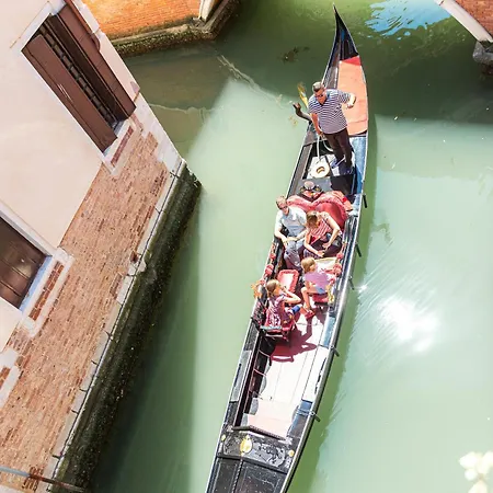 Apartment Ca' Romantica Terrace With Balcony And Side Canal View