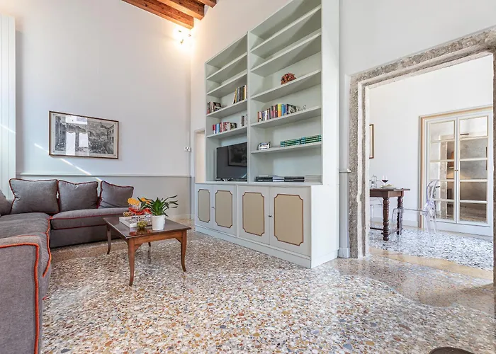 Ca' Romantica Terrace With Balcony And Side Canal View Apartamento Veneza