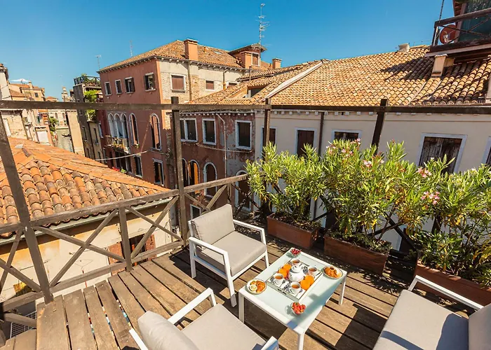 Ca' Romantica Terrace With Balcony And Side Canal View Apartamento