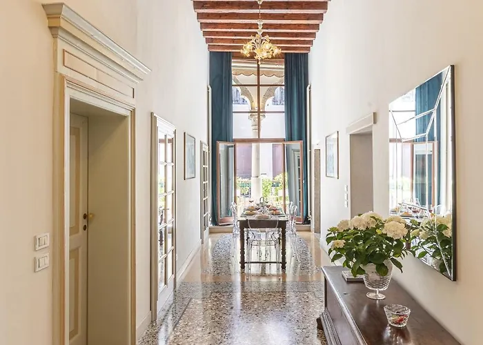 Ca' Romantica Terrace With Balcony And Side Canal View Apartamento