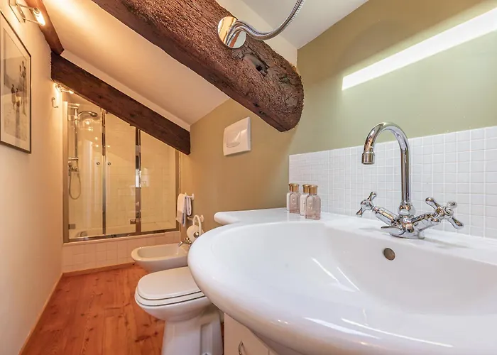 Apartamento Ca' Romantica Terrace With Balcony And Side Canal View Veneza