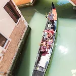 Apartament Ca' Romantica Terrace With Balcony And Side Canal View