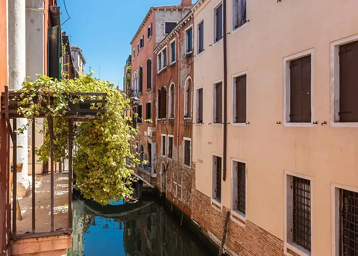 아파트 Ca' Romantica Terrace With Balcony And Side Canal View